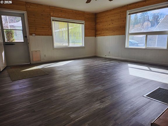 3rd image of 80199 Emigrant St