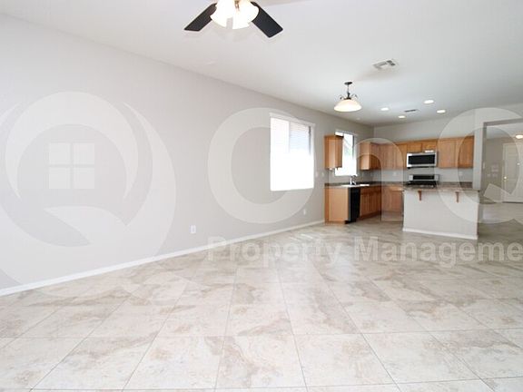 5th image of 3738 W Memorial Dr
