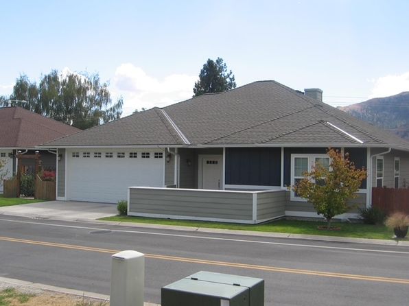 103 Village Dr
