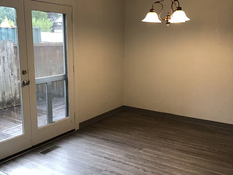 1202 Morrow Rd #C — Photo 6