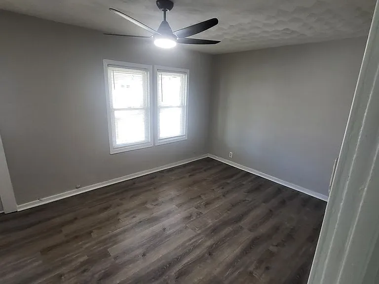 905 Hayes St — Photo 11