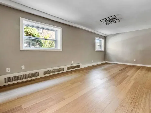 208-12 53rd Ave #1, Oakland Gardens, NY 11364