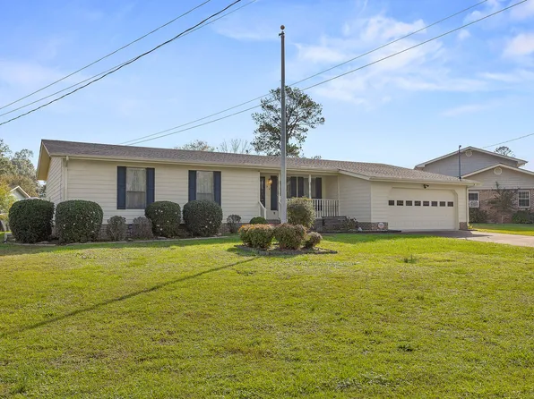 72 Cordell Dr, Rossville, GA 30741