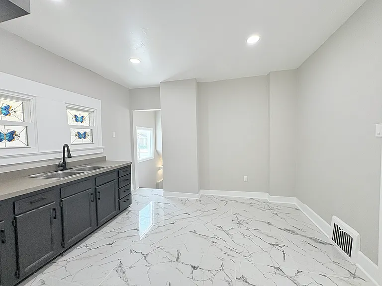901 Woodsdale Ave — Photo 39
