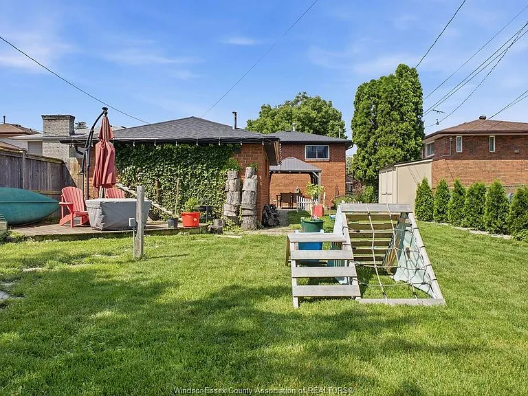 1646 Langlois Ave — Photo 41