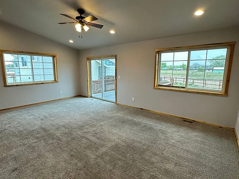 1308 Bette Ln — Photo 6