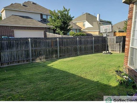 4th image of 7905 Amesbury Ln
