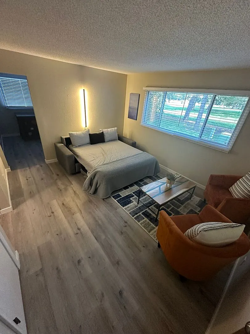 705 M Street — Photo 3