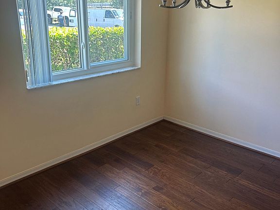 4th image of 1570 S 42nd Cir #103