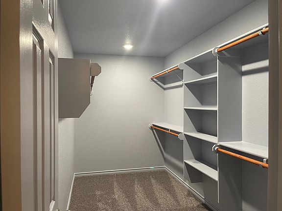 5th image of 109 Castellon Ct APT B
