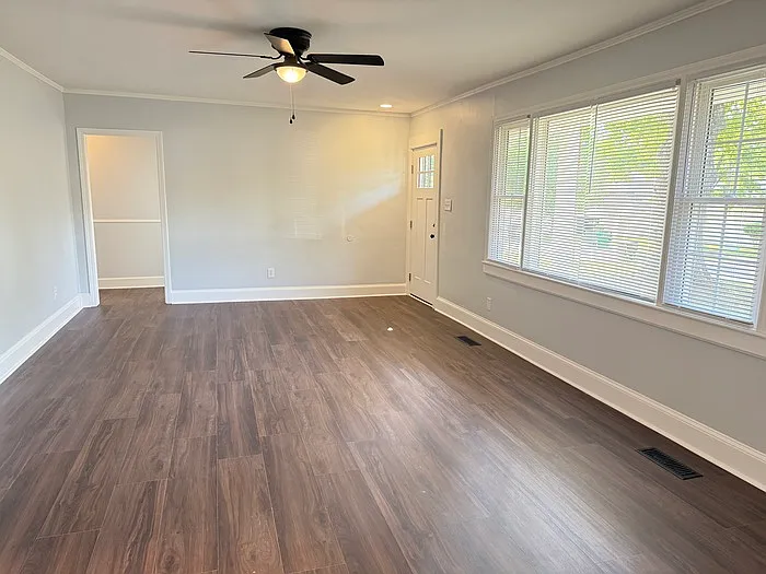 1132 Hipp Rd — Photo 4