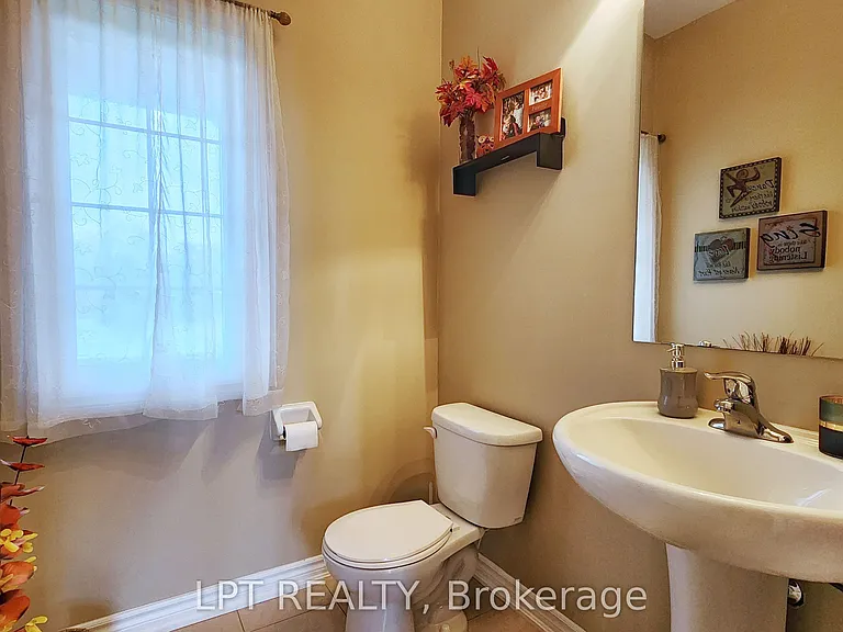 12 Plowright Rd #LEASE — Photo 14