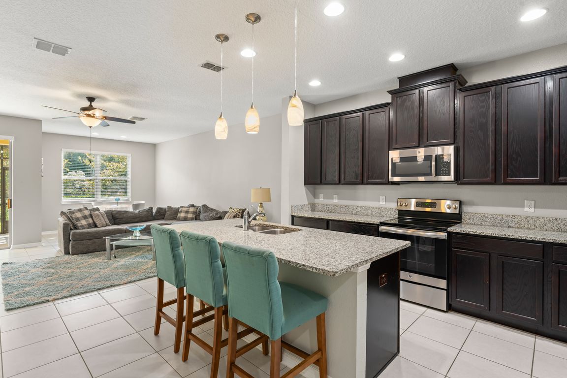 next background image