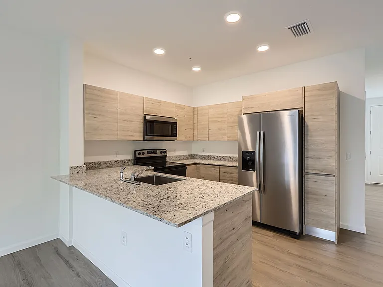 1217 Southstation Pl #502 — Photo 8