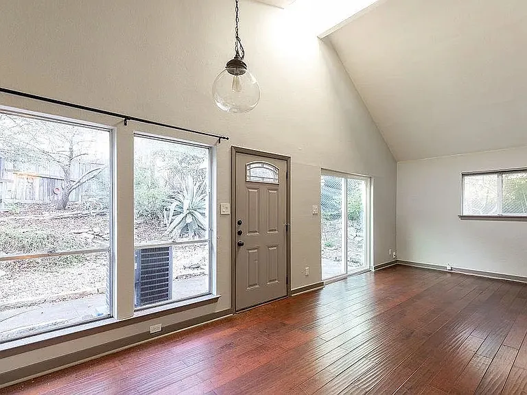 3301 Doolin Dr — Photo 4