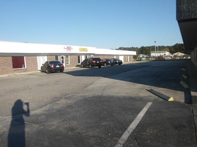 2nd image of 143 Honeydew Rd