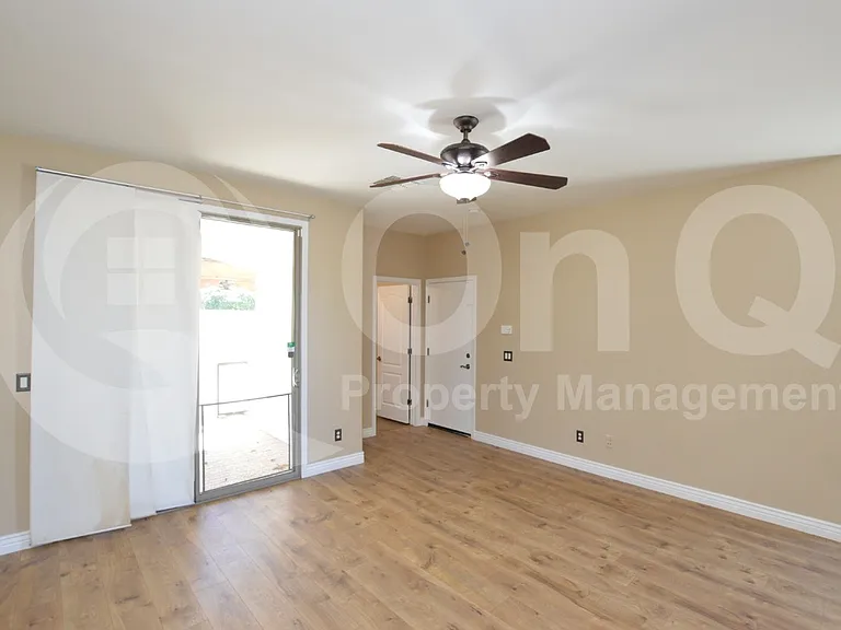 4249 E Santa Fe Ln — Photo 8