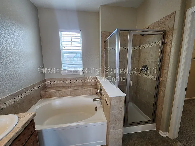 1969 Fairway Pointe Dr — Photo 17