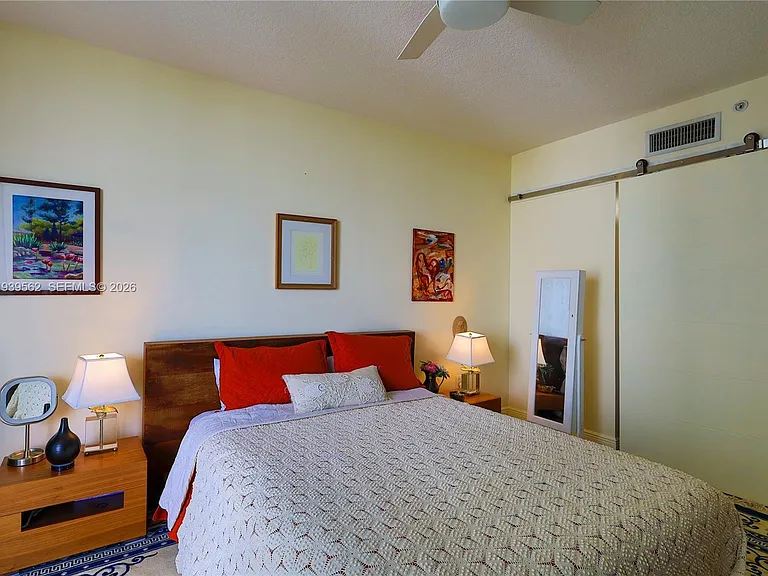 1750 N Bayshore Dr #1711 — Photo 12