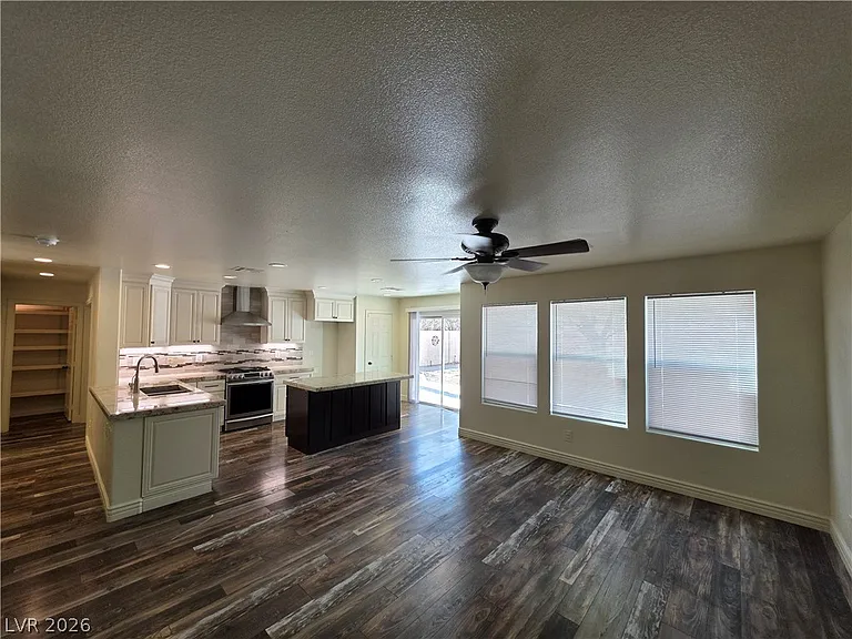 10799 Flame Vine Ct — Photo 56