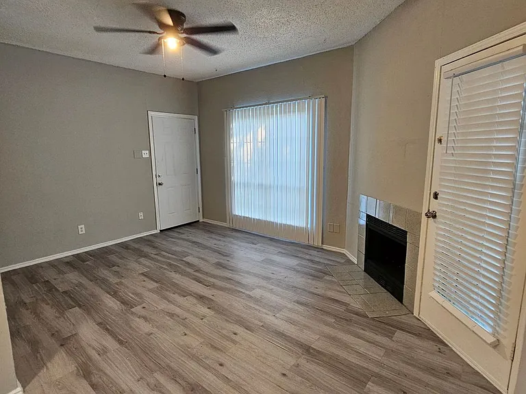 3209 Norwalk Ave #202 — Photo 10