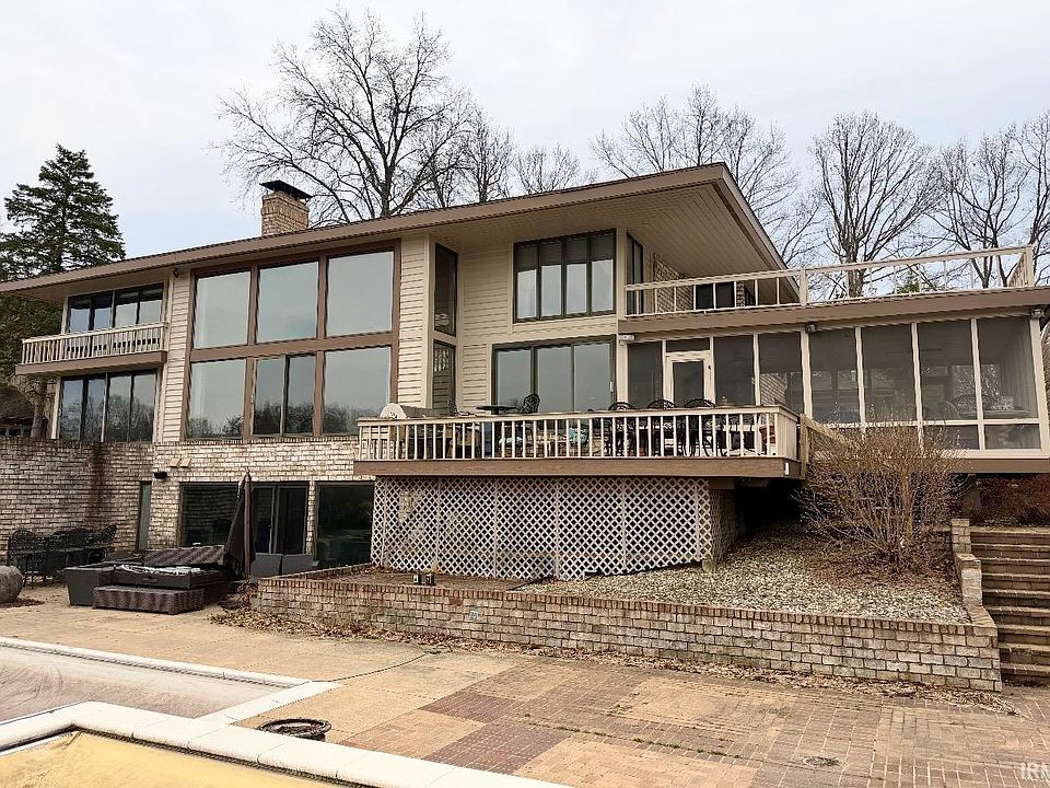 2nd image of 753 River Pointe Pl