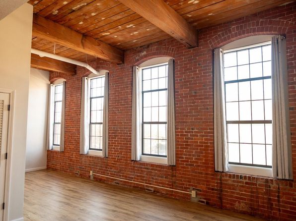 16 Vernon Ave APT 32