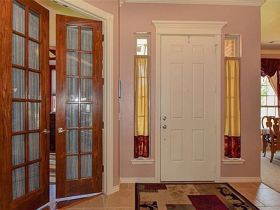 3rd image of 2416 Birmingham Dr