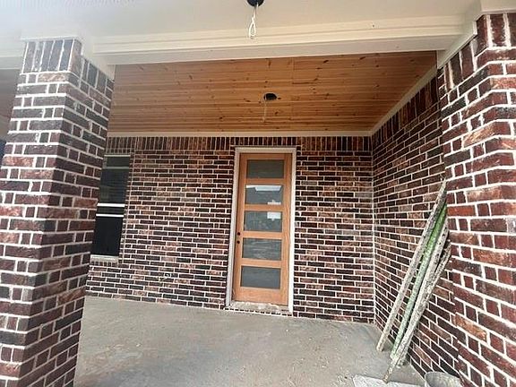 4th image of 7935 Farrah St