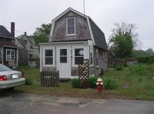 8 13th St, Wareham, MA 02571