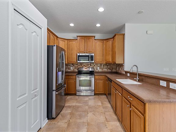 5th image of 11262 82nd St E