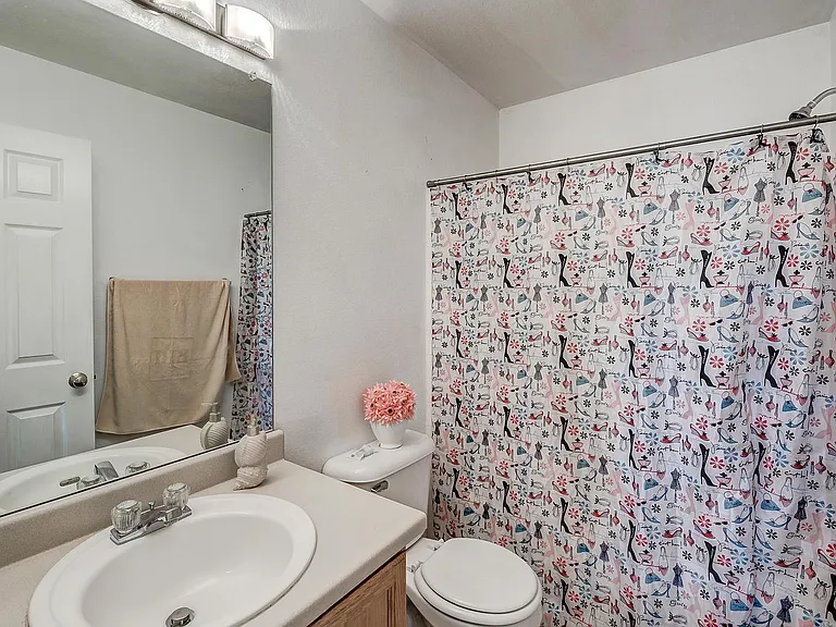 9741 Saybrook St — Photo 19