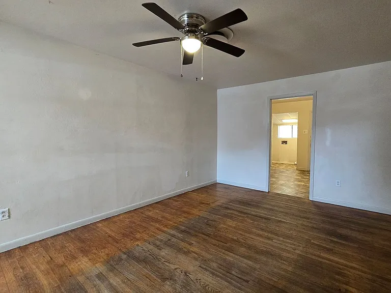2408 Meadow Ln — Photo 6