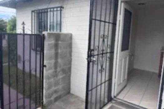 2 bed, 700 sqft, $2,000 — Photo 2