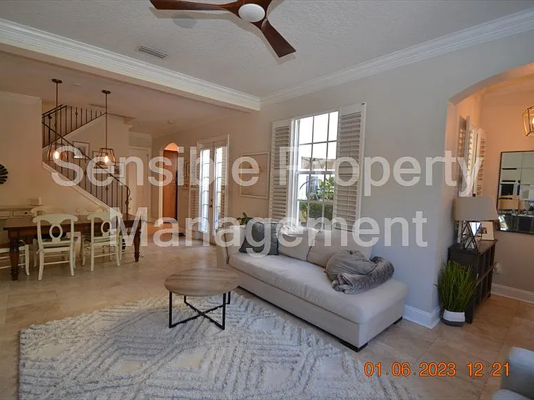 2405 Victoria Gardens Ln — Photo 15