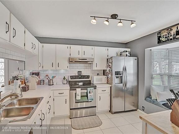 4th image of 12141 NW 36th Pl