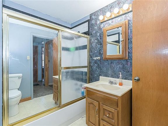 5th image of 181 Novak St