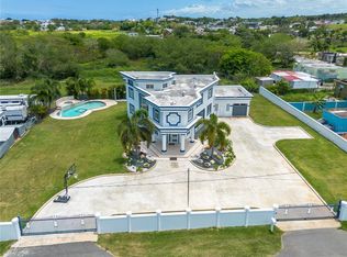 1 Calle Isamar, Isabela, PR 00662