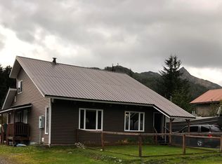 905 Center Dr, Cordova, AK 99574