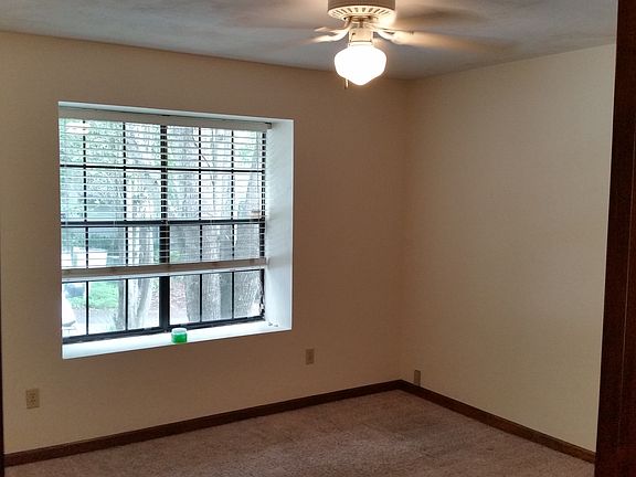 5th image of 2649 Millbank Dr