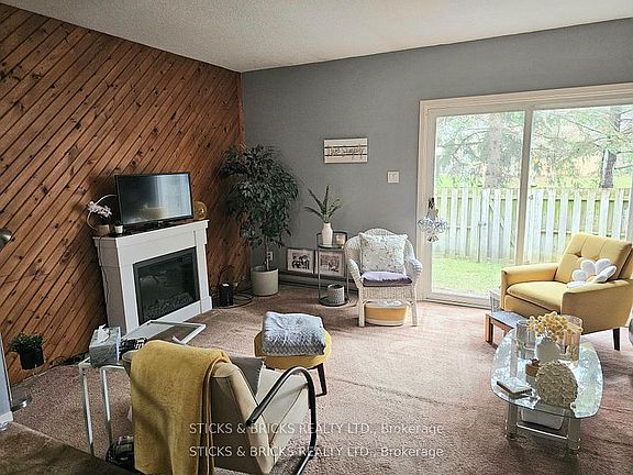 4th image of 5815 Swayze Dr #1