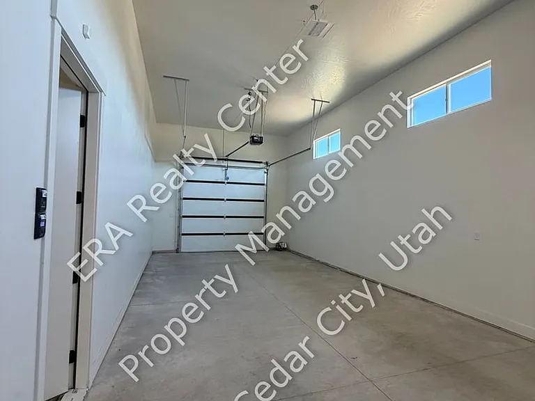 2180 S Bluff Dr — Photo 19