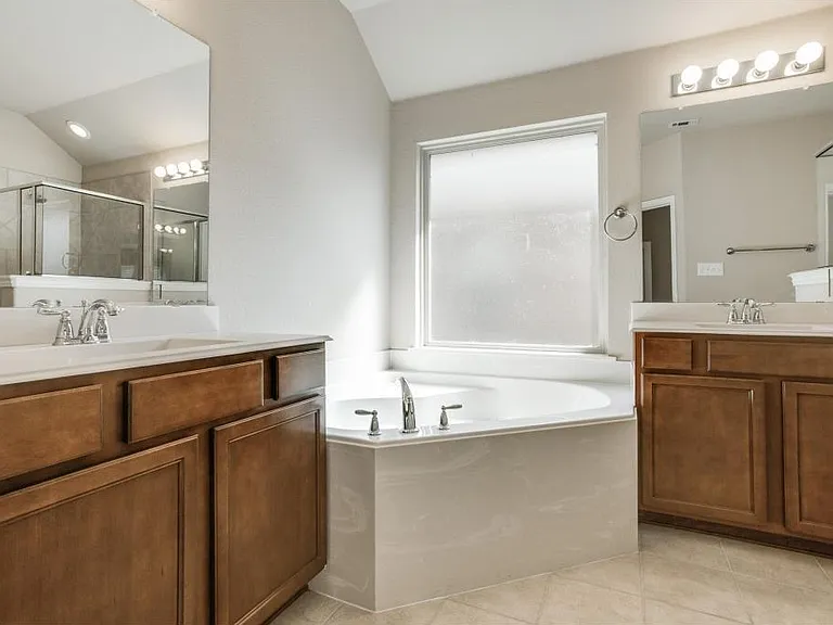 1120 Villa Paloma Blvd — Photo 16