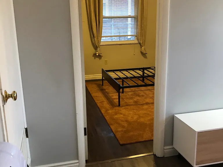 342 E Tompkins St — Photo 15