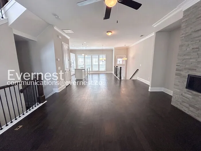 2140 Coventry Dr — Photo 17