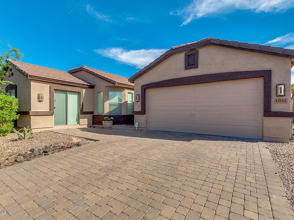 1st image of 43565 W McCord Dr