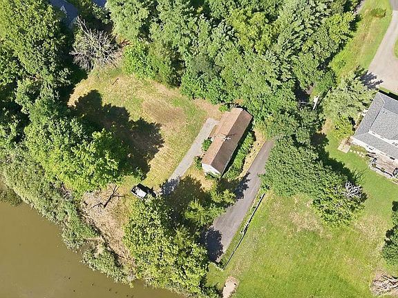 3rd image of 17501 Watershed Dr