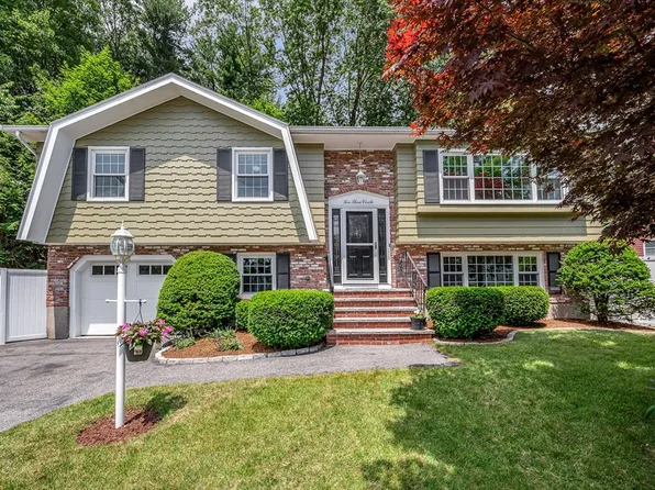 10 Shea Cir, Burlington, MA 01803