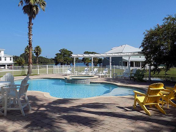 5th image of LOT 20 YACHT CLUB Point