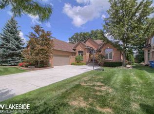 51186 Westwood Dr, Macomb, MI 48042